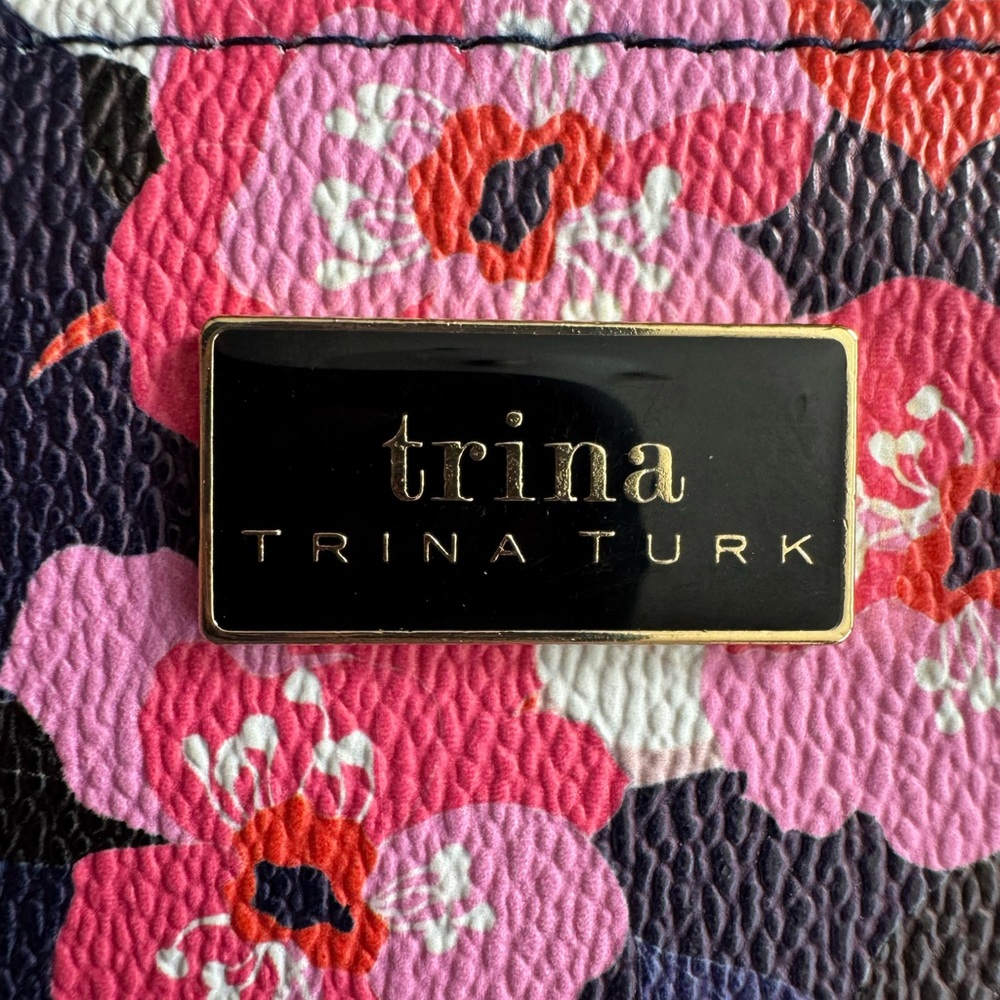 Trina Turk Floral Wallet NWT ABOUT 5”x 3.5” - Picture 3 of 5